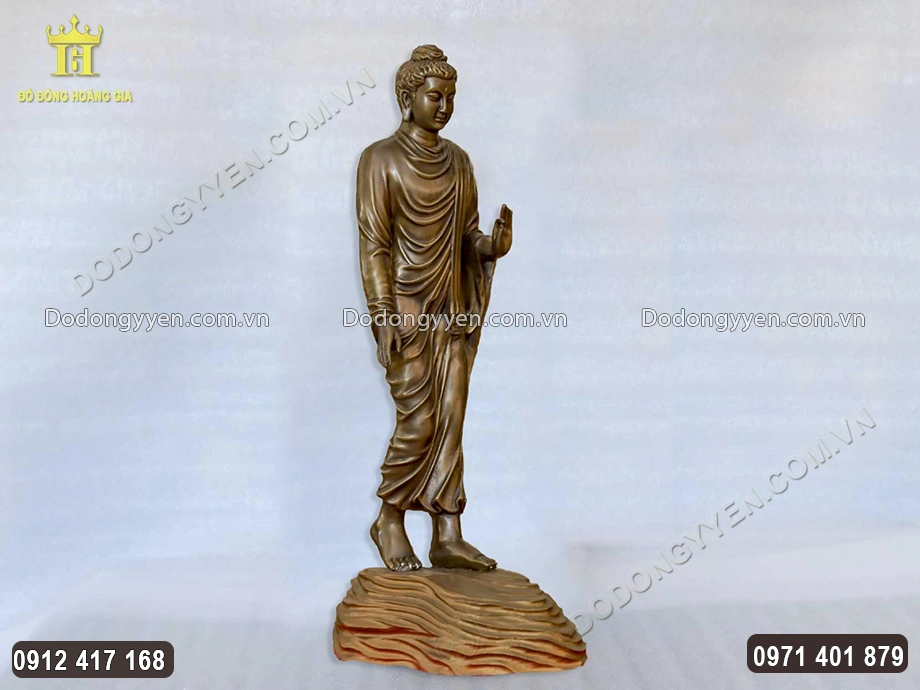 To&agrave;n bộ bề mặt tượng Phật được hun n&acirc;u cổ k&iacute;nh